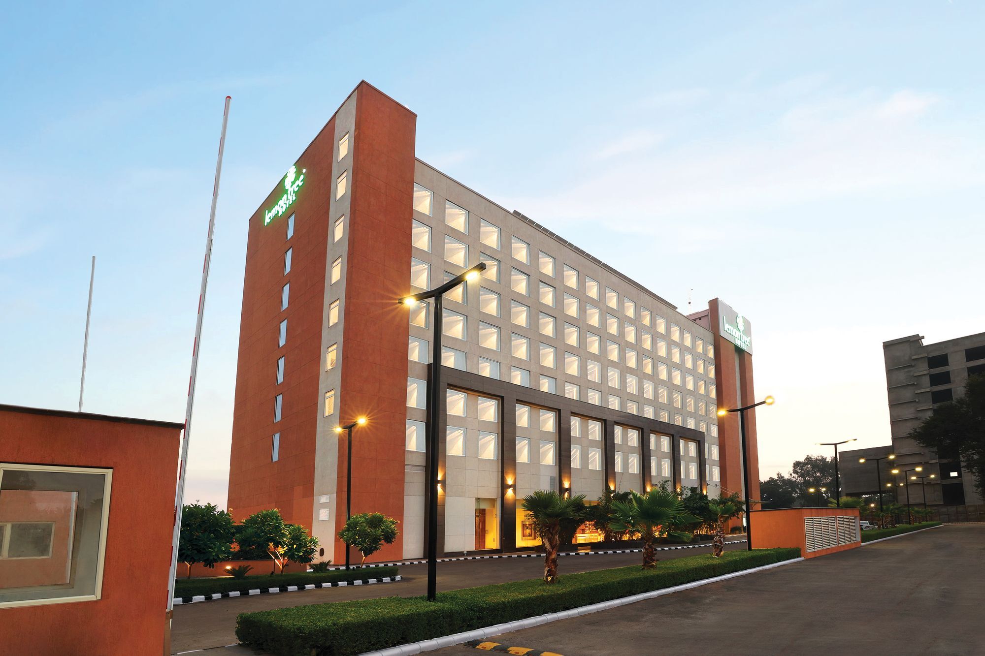Lemon Tree Hotel Sohna Road Gurgaon Ngoại thất bức ảnh