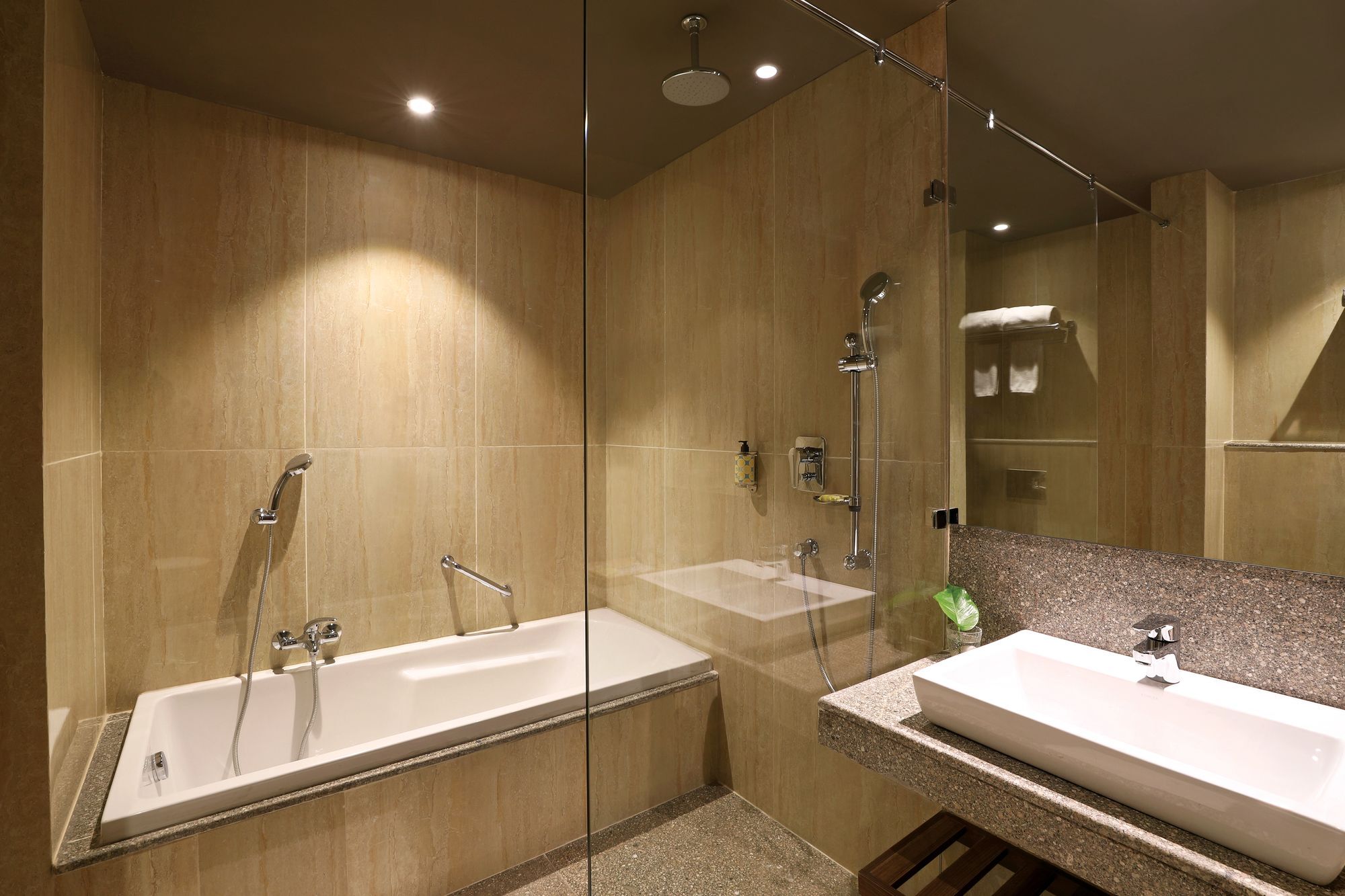 Lemon Tree Hotel Sohna Road Gurgaon Ngoại thất bức ảnh